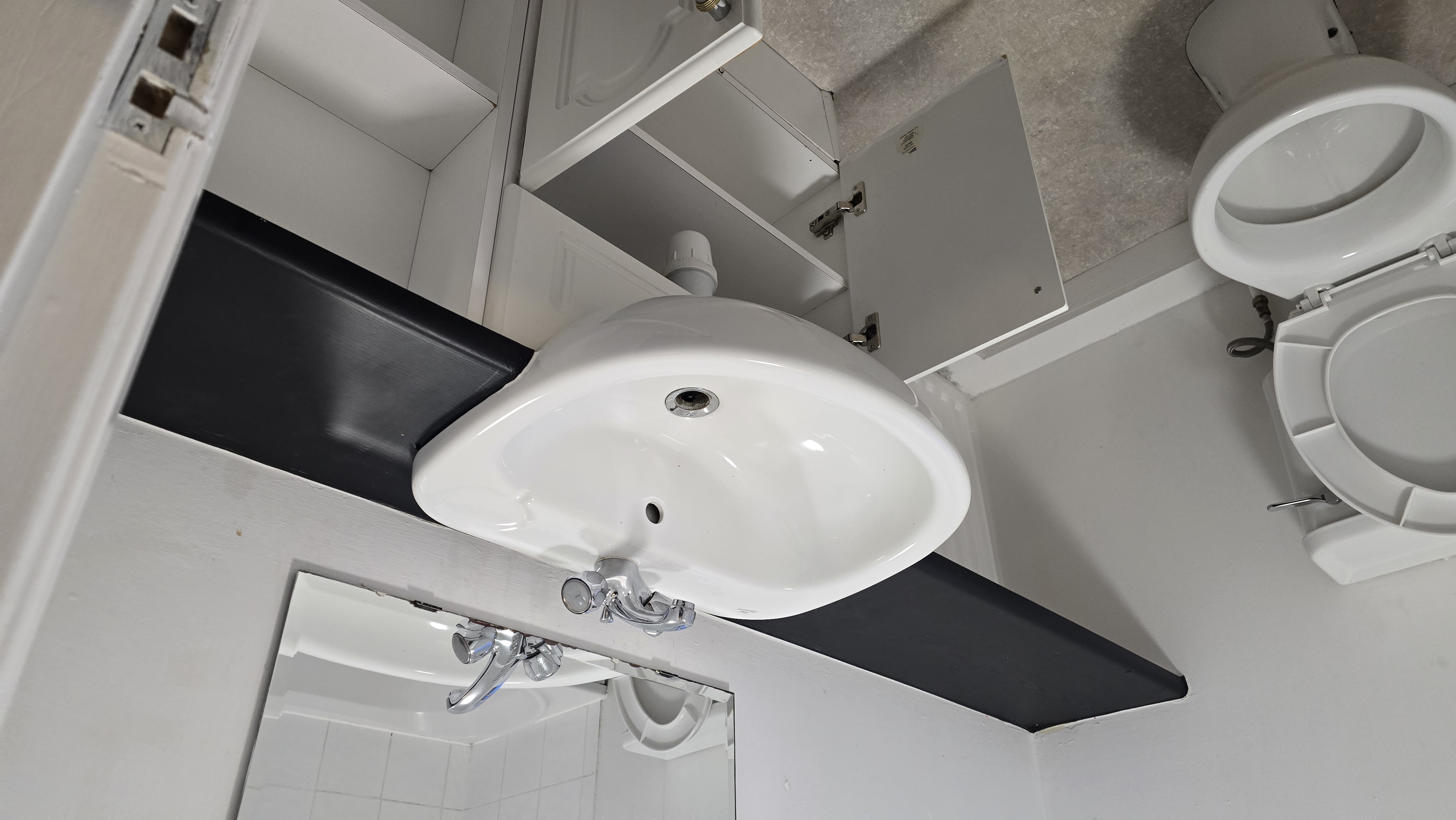 After – Bathroom cabinets